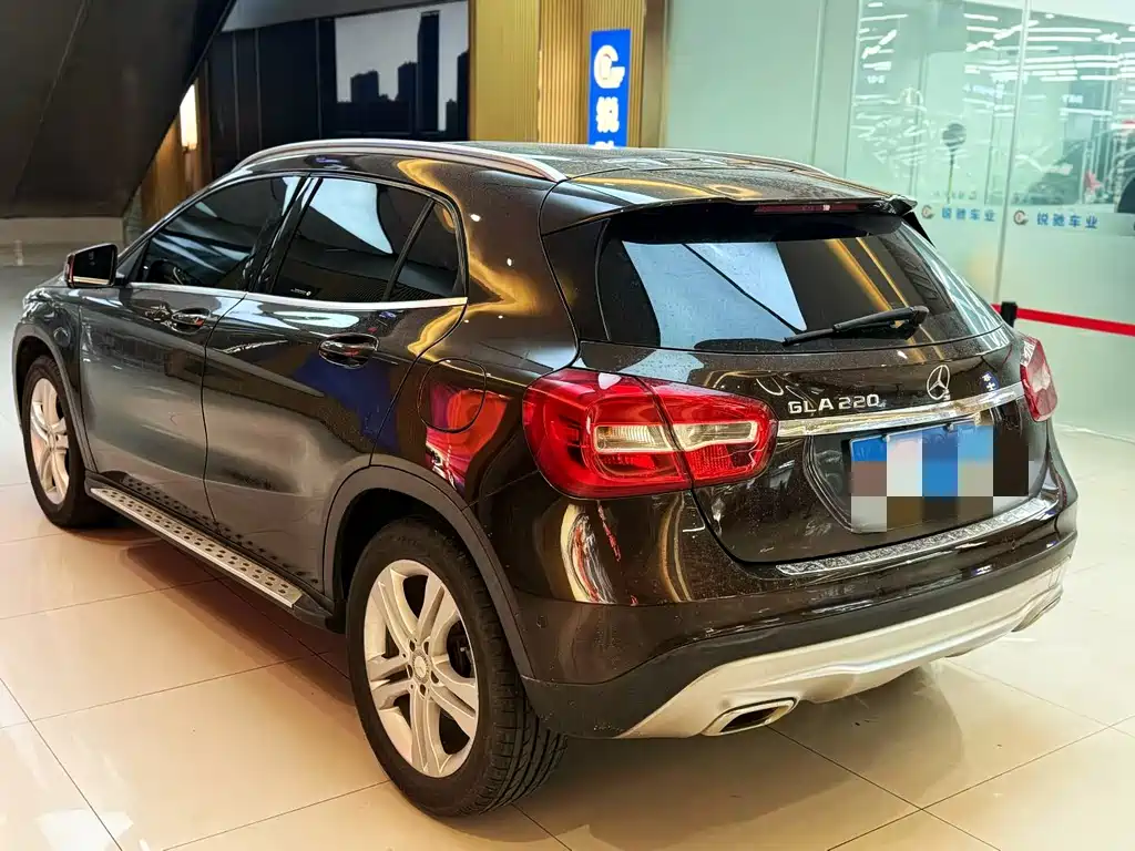 Mercedes-Benz GLA 2016