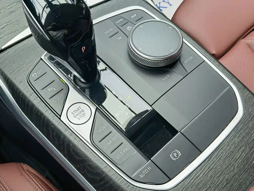 BMW 3 Series 2022 — фото 13