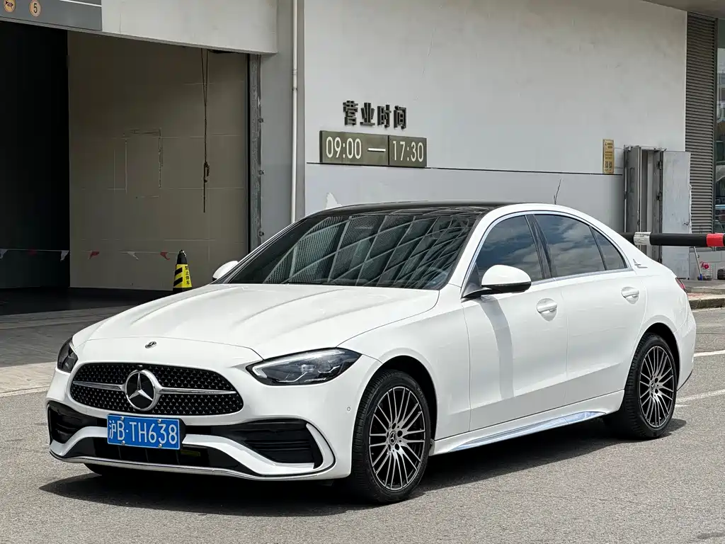 Mercedes-Benz C-Class 2024 — фото 1