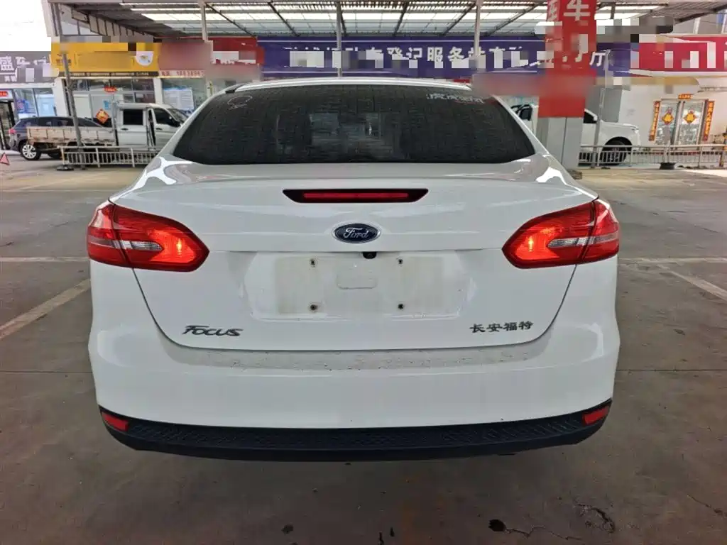 Ford Focus 2017 — фото 4