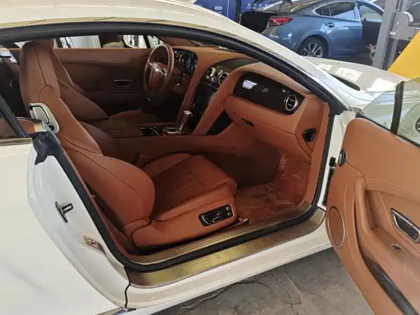 Bentley Continental 2013
