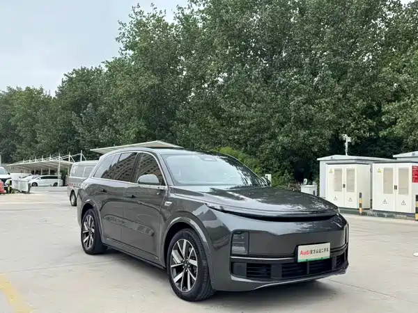 Li Auto L8 2024
