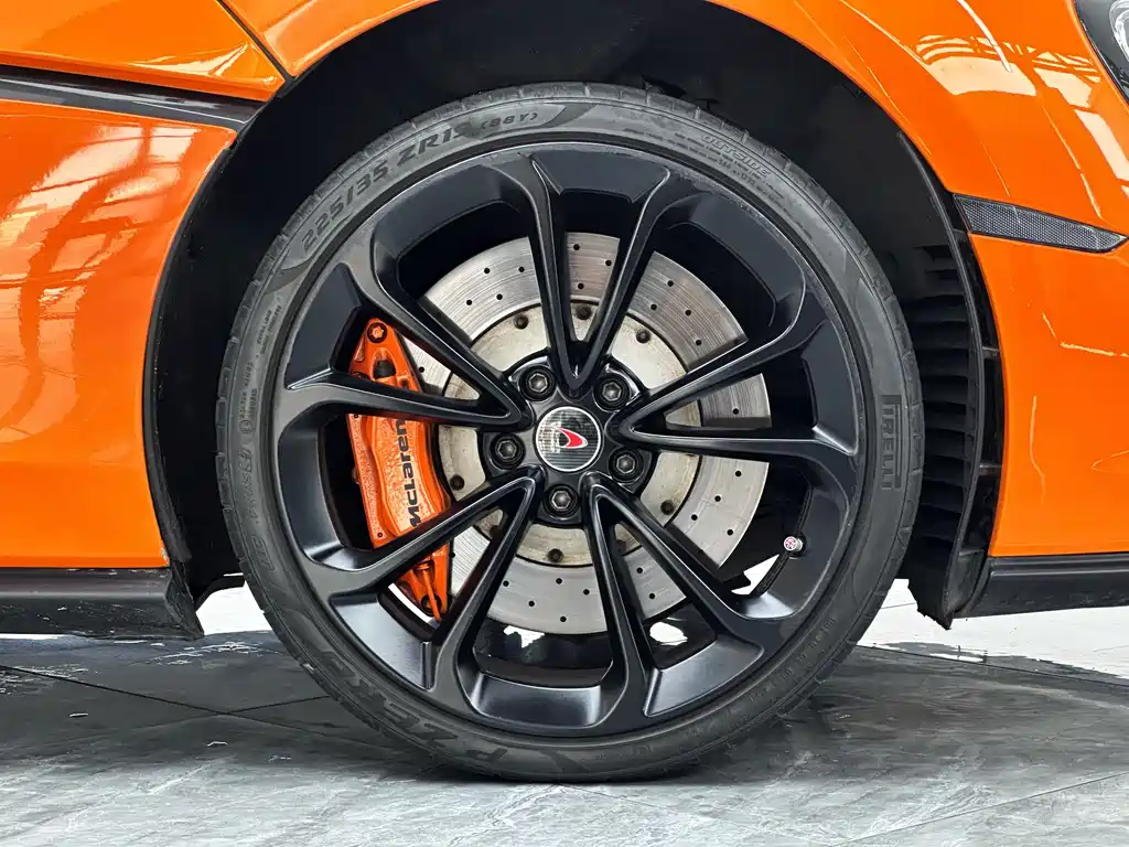 McLaren 540C 2020 — фото 11
