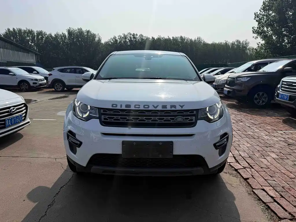 Land Rover Discovery Sport 2017 — фото 2