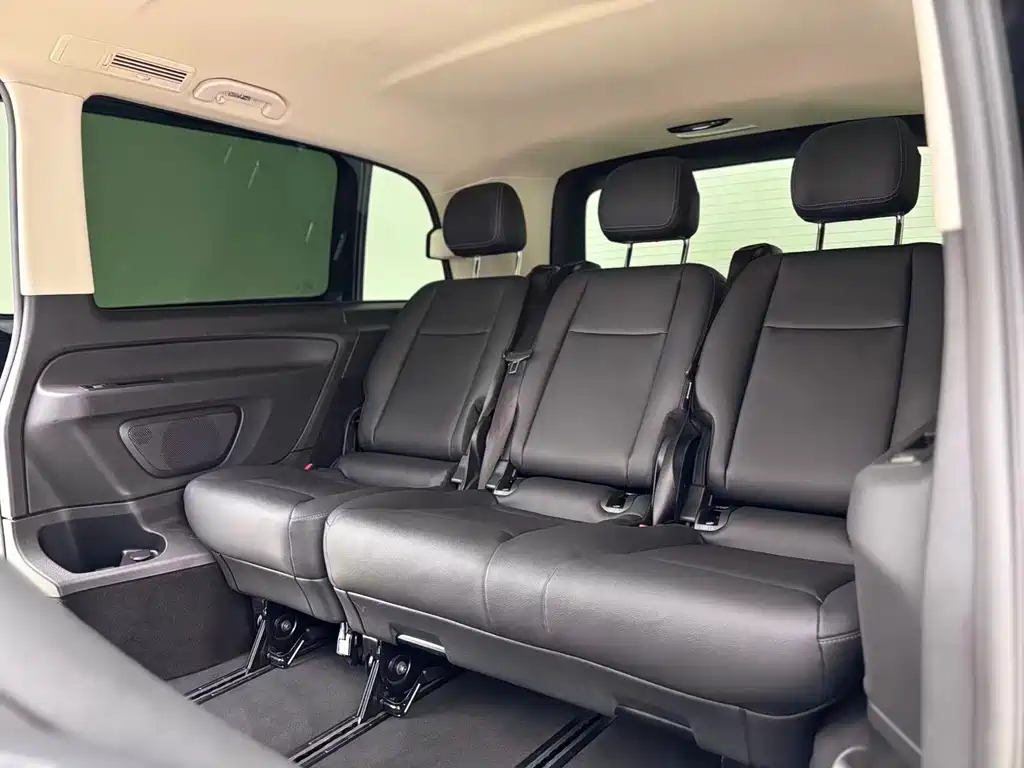 Mercedes-Benz Vito 2023 — фото 18