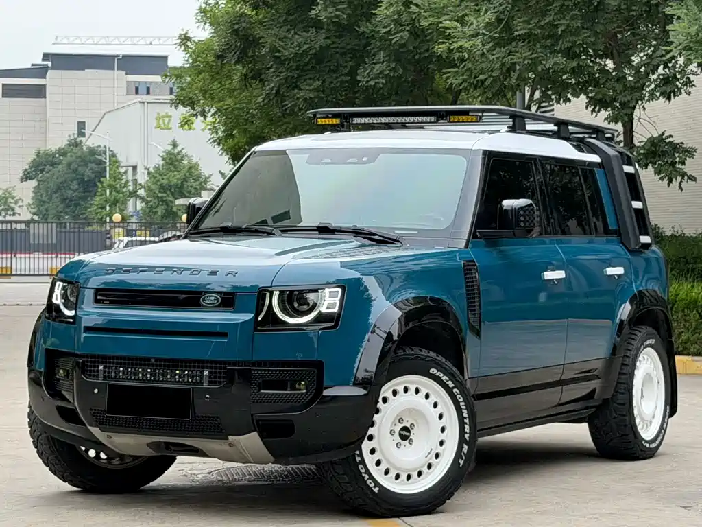 Land Rover Defender 2021