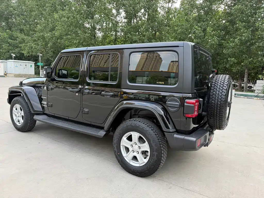 Jeep Wrangler 2021 — фото 17