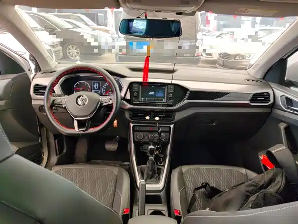 Volkswagen T-Cross 2019