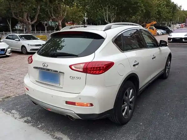 Infiniti QX50 2015