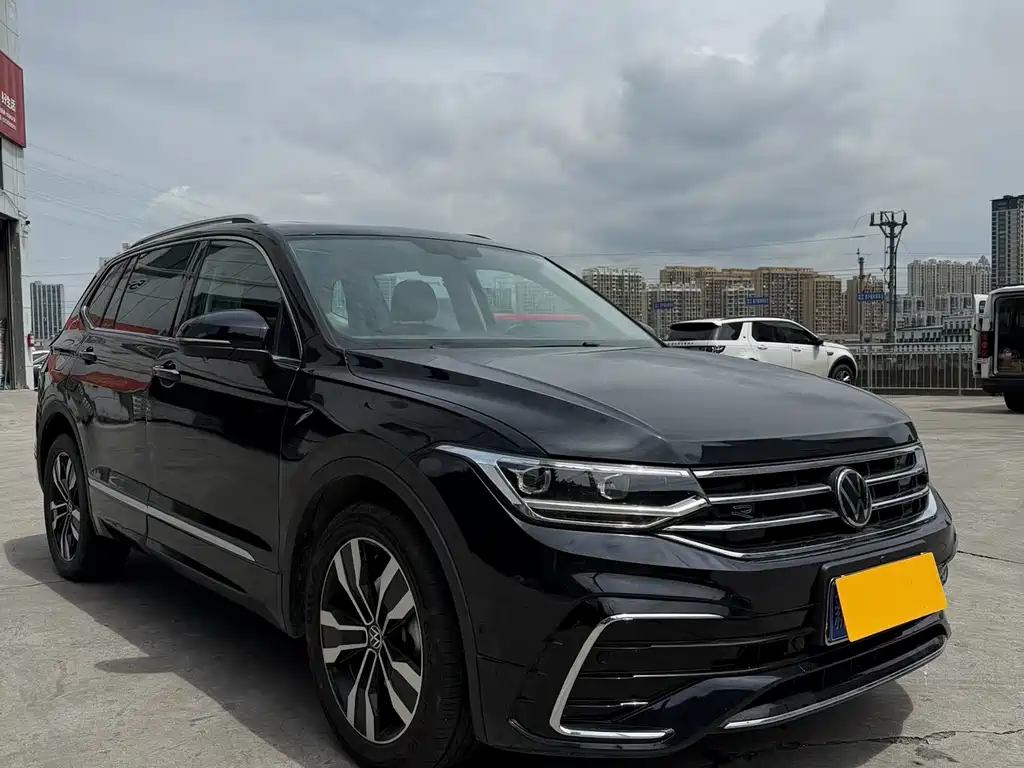 Volkswagen Tiguan L 2022 — фото 3