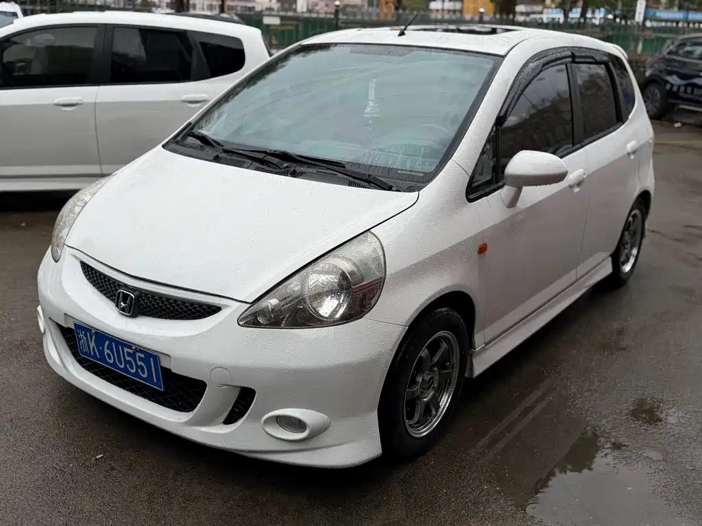 Honda Fit 2006 — фото 1