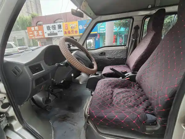Wuling Sunshine 2012