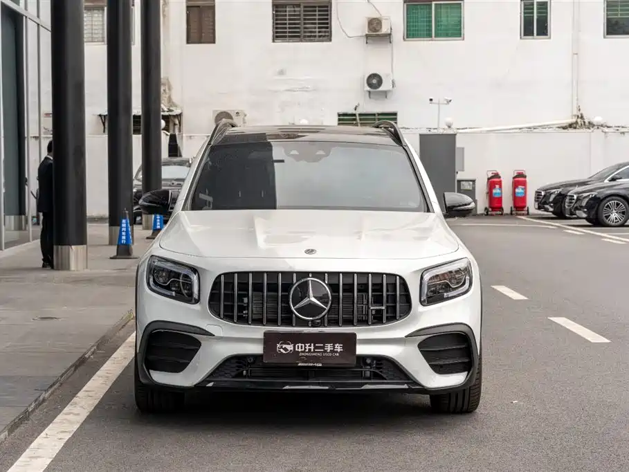 Mercedes-Benz GLB AMG 2022 — фото 2