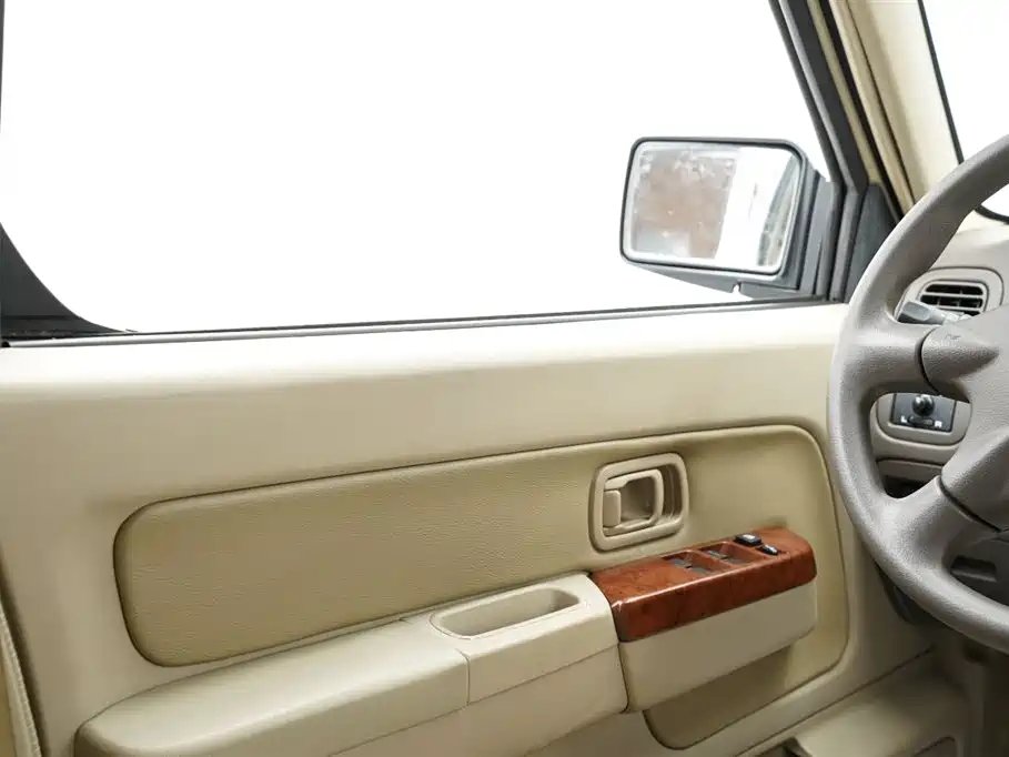 Nissan ZN Van 2014 — фото 17