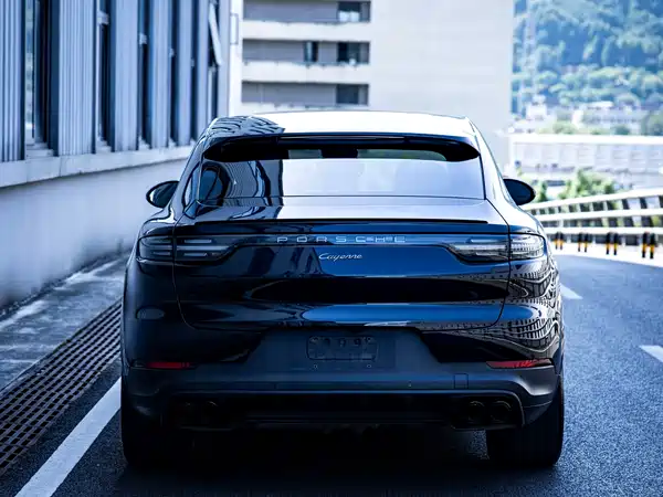 Porsche Cayenne 2023