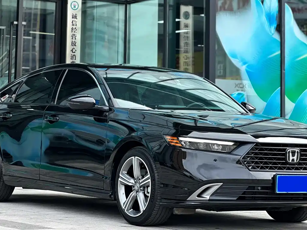 Honda Accord 2023 — фото 1