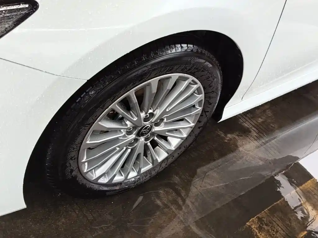 Toyota Camry 2025 — фото 23