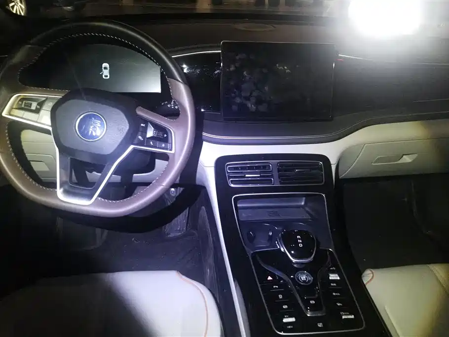 BYD Qin PLUS 2023 — фото 12