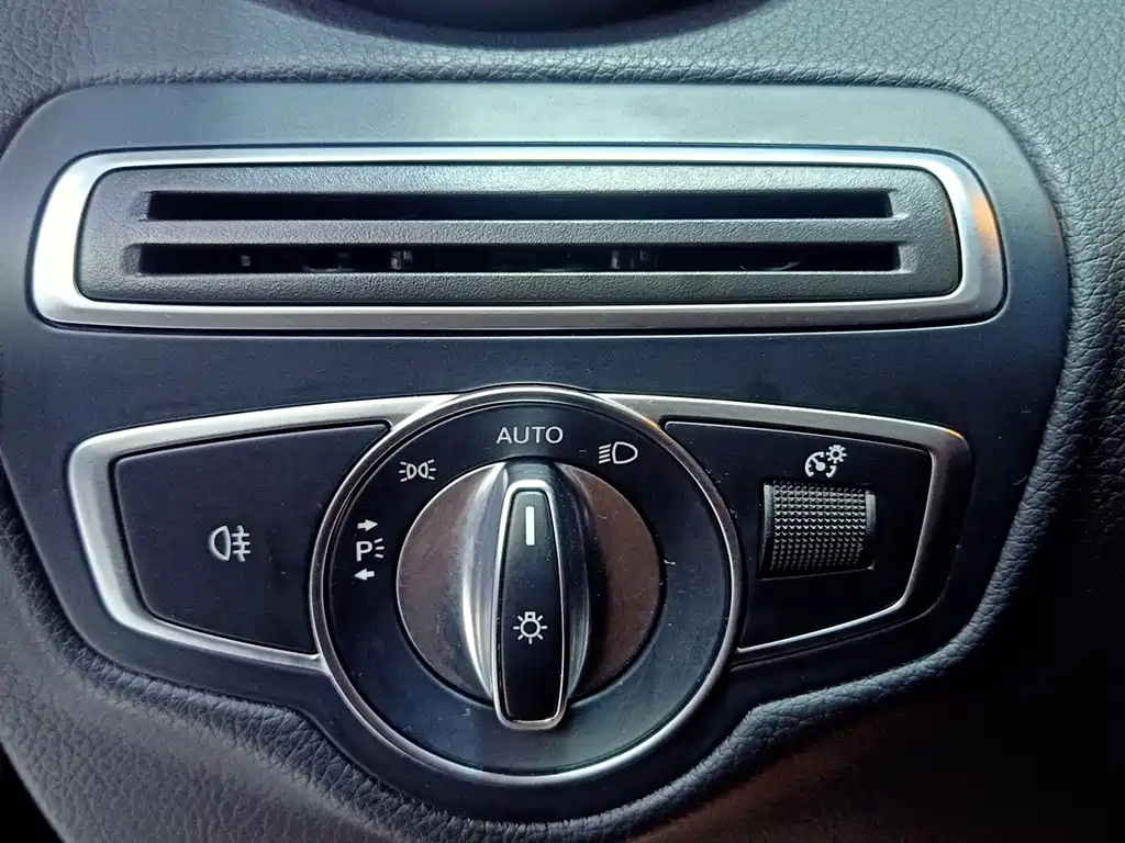 Mercedes-Benz GLC 2020 — фото 15