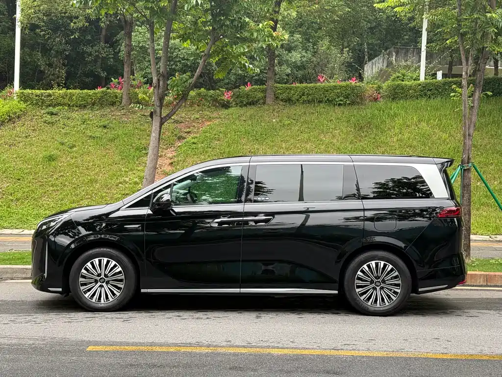 BYD Xia 2025 — фото 17