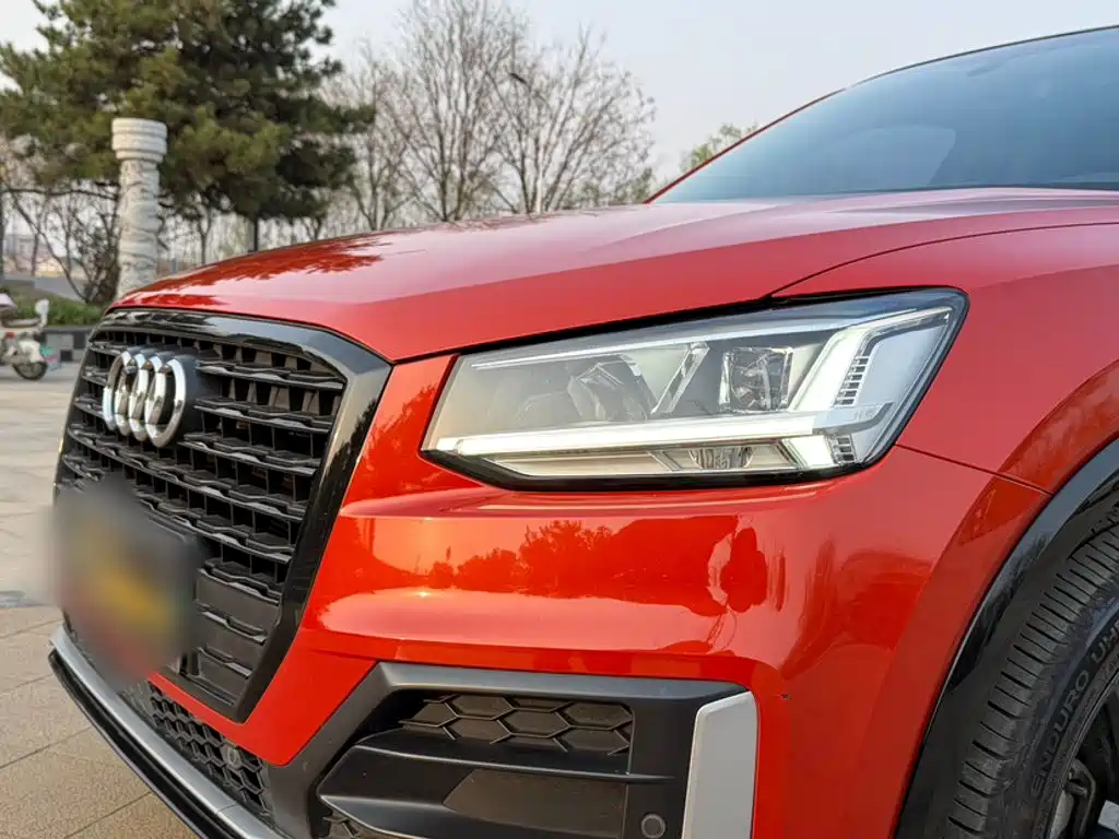 Audi Q2L 2019 — фото 11