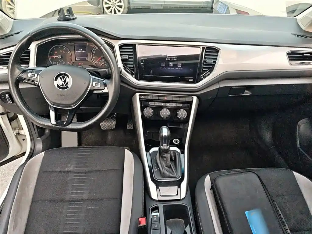 Volkswagen T-Roc 2021 — фото 13