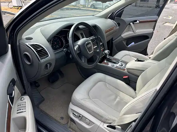 Audi Q7 2011