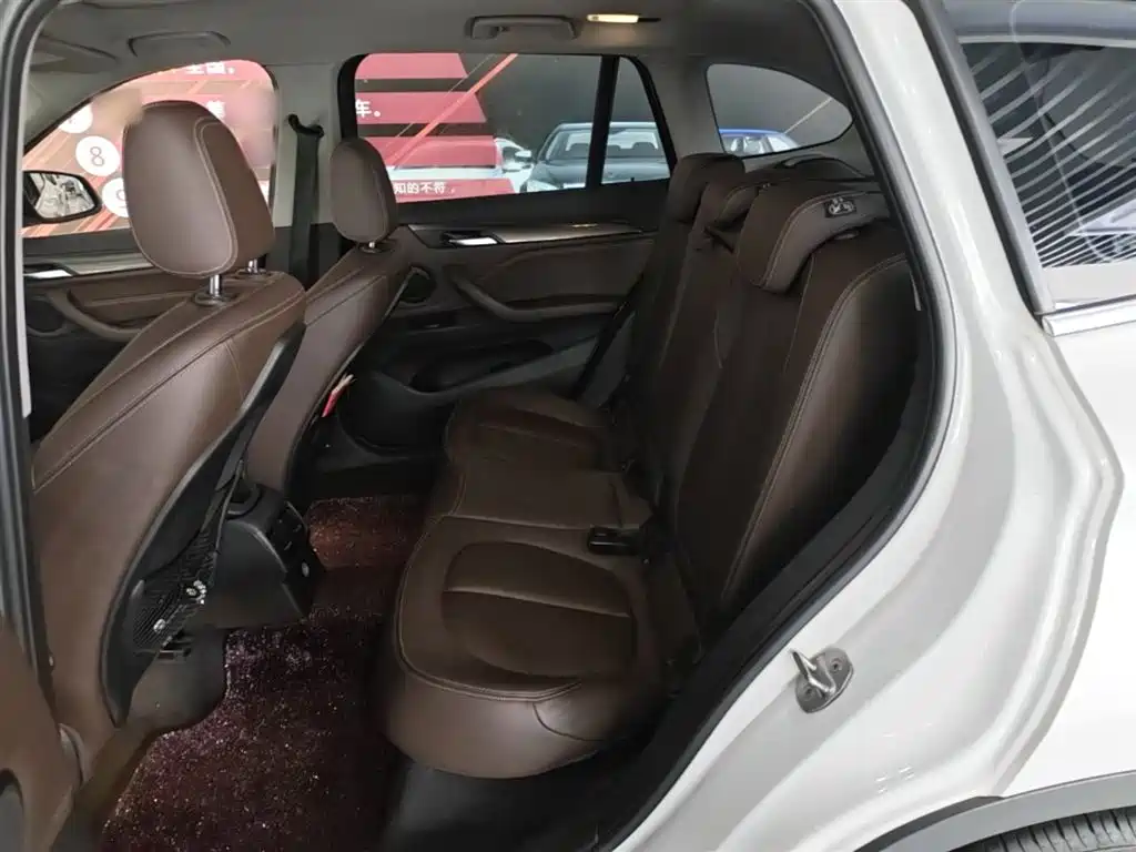 BMW X1 2018 — фото 17