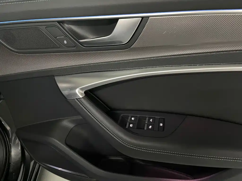 Audi A6L 2023 — фото 20