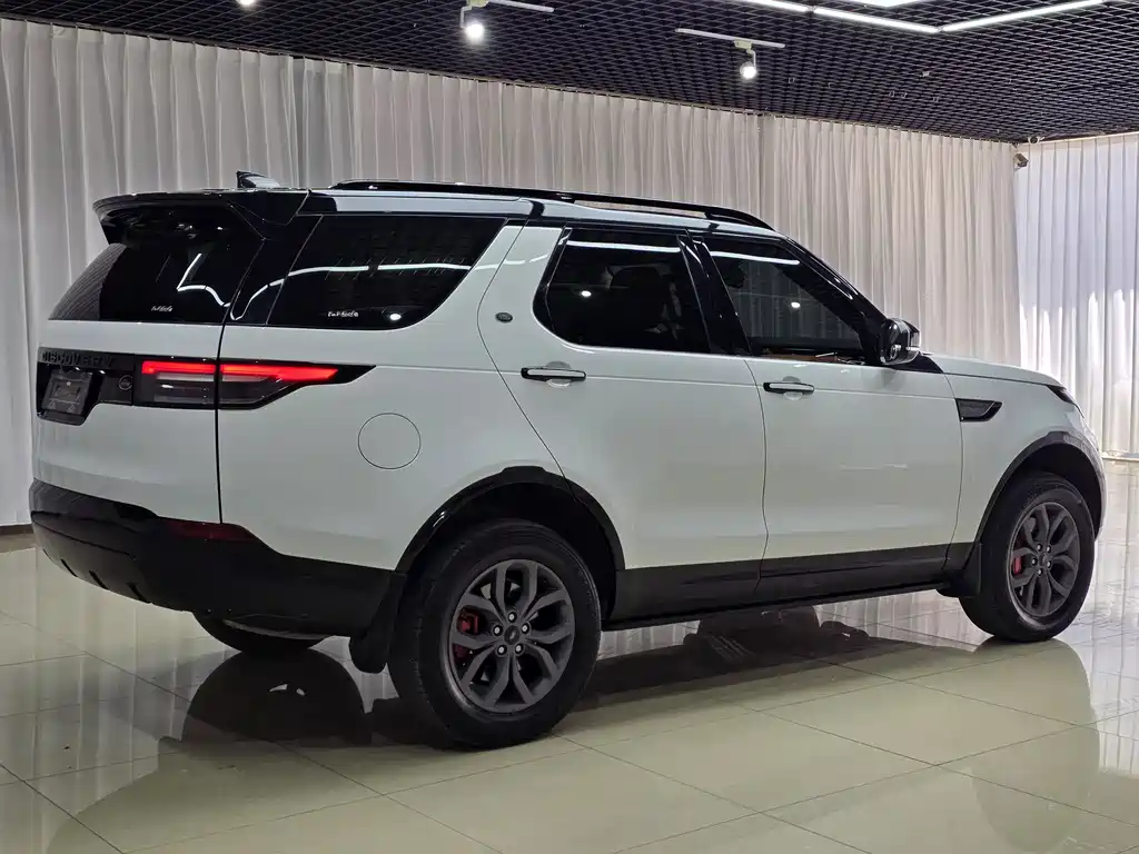 Land Rover Discovery 2018 — фото 7