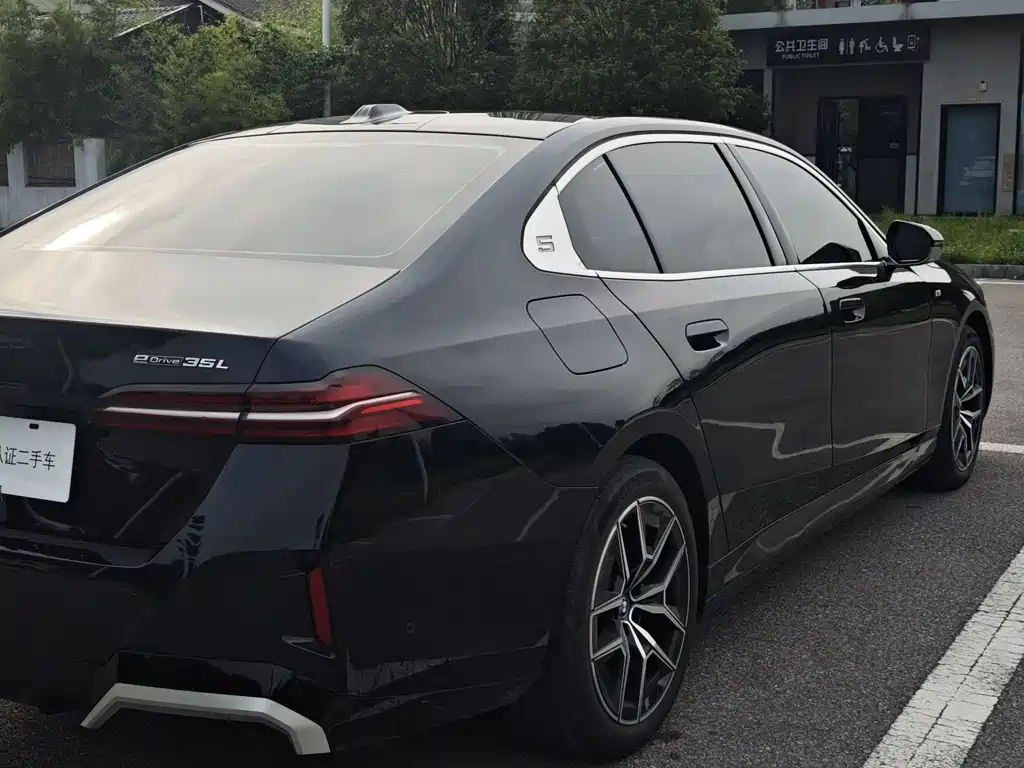 BMW i5 2024 — фото 13