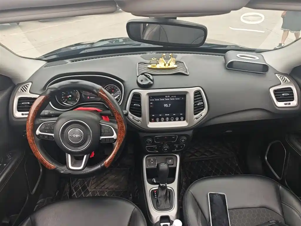 Jeep Compass 2020 — фото 10