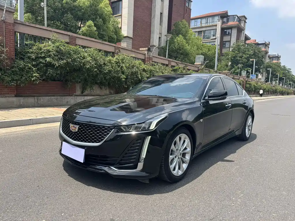 Cadillac CT5 2023 — фото 1