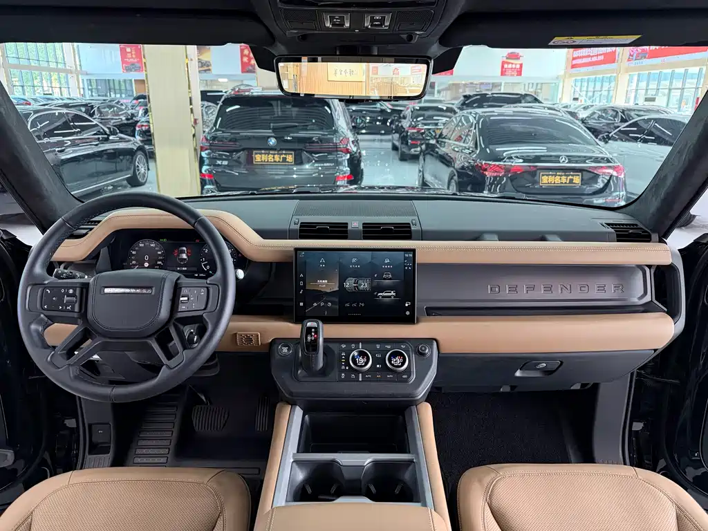 Land Rover Defender 2025 — фото 13