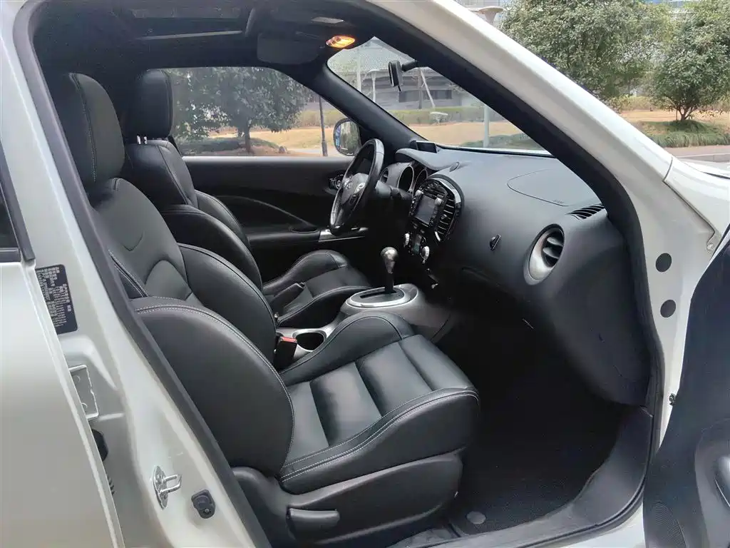 Infiniti ESQ 2017 — фото 17