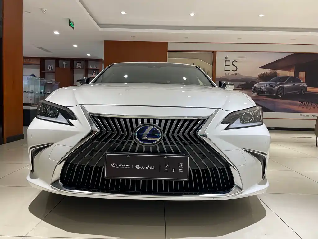 Lexus ES 2021 — фото 2