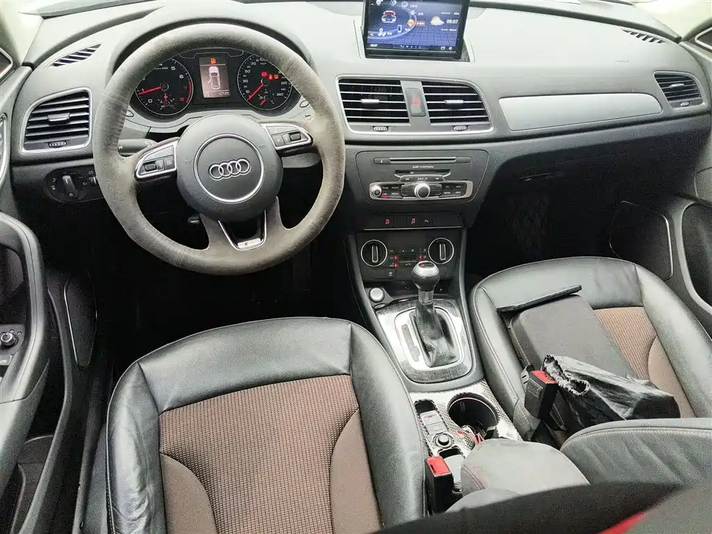 Audi Q3 2018 — фото 12