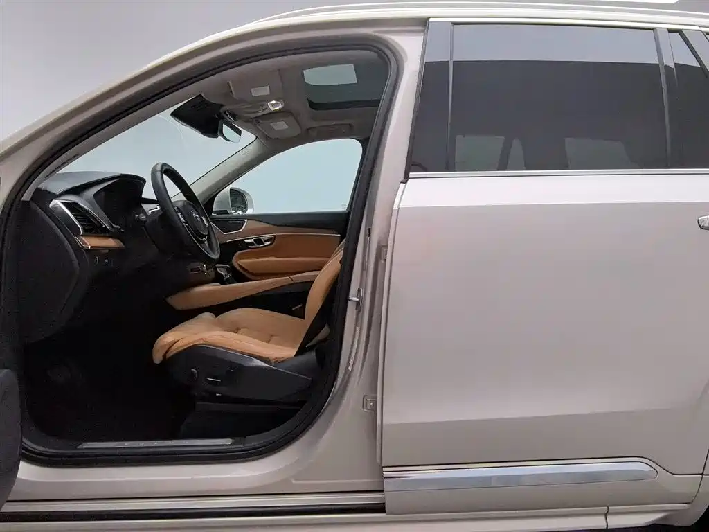 Volvo XC90 2017 — фото 22