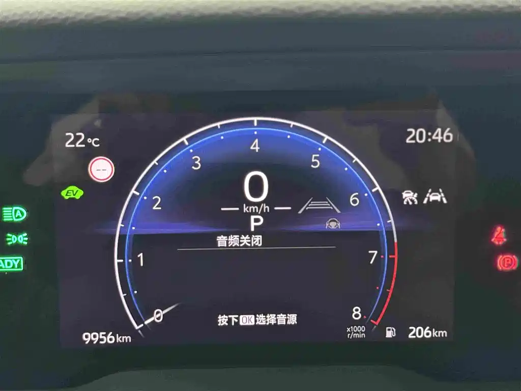 Toyota Camry 2024 — фото 13