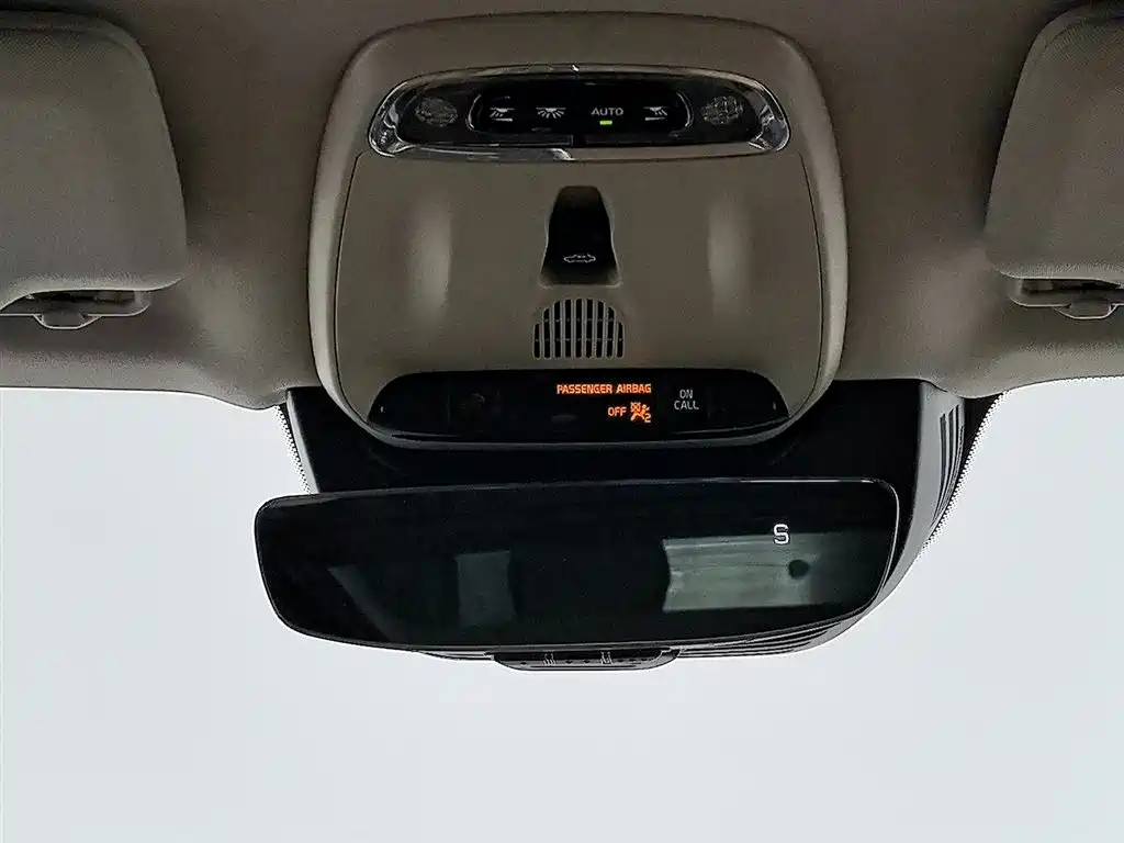 Volvo XC90 2017 — фото 9