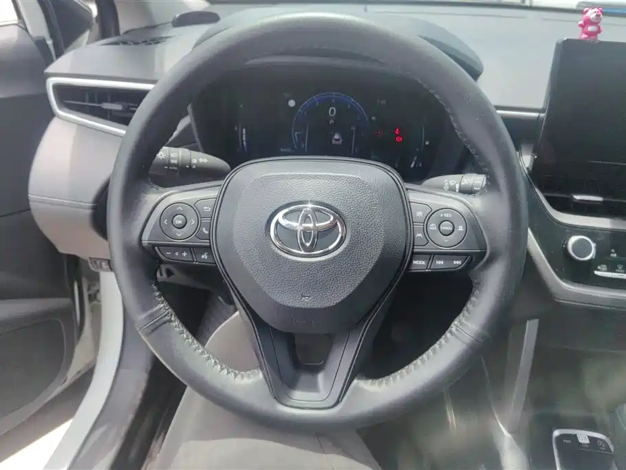 Toyota Corolla Cross 2023 — фото 15