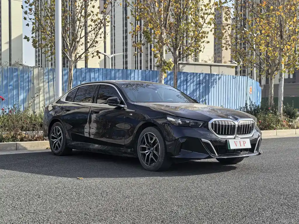BMW i5 2024 — фото 3