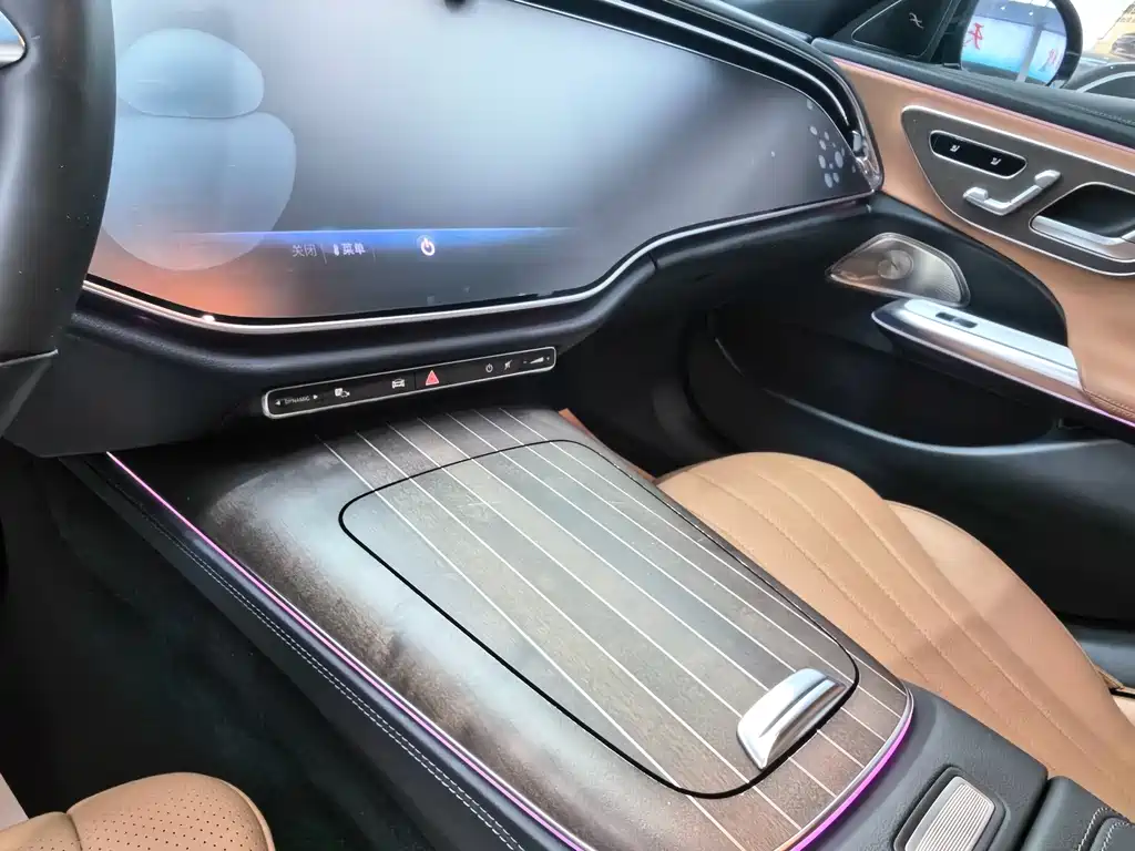 Mercedes-Benz E-Class 2024