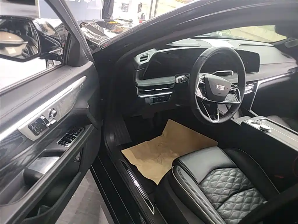 Cadillac CT6 2024 — фото 16