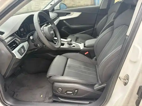 Audi A4L 2021