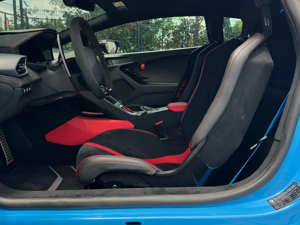 Lamborghini Huracán 2024 — фото 10