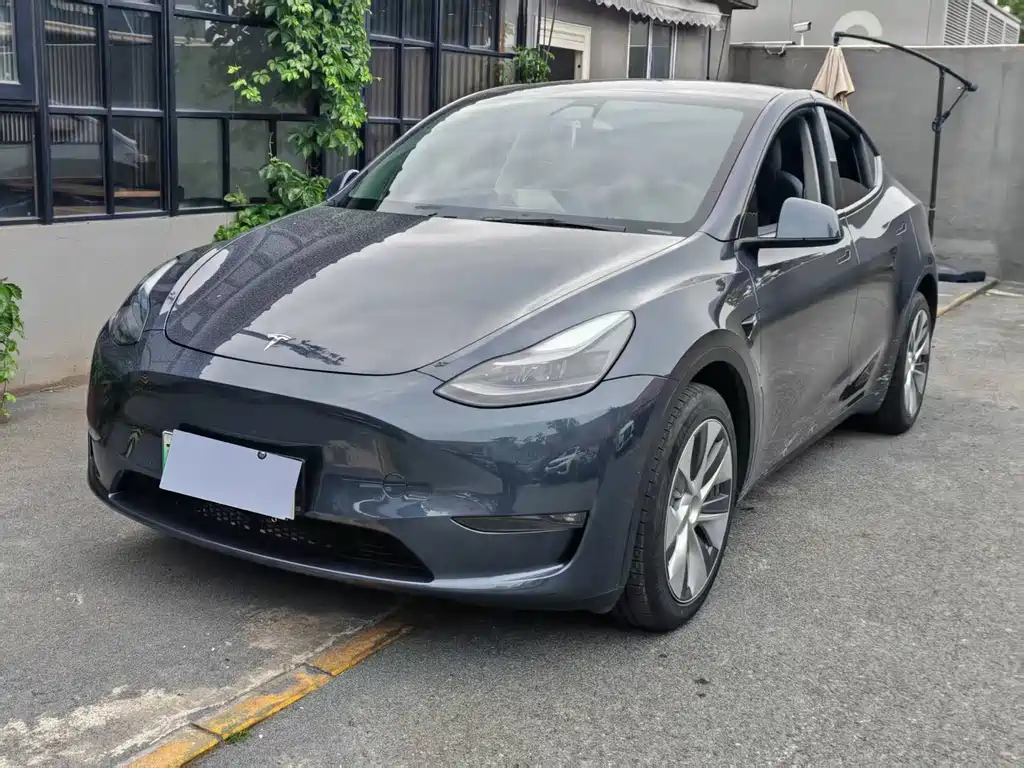 Tesla Model Y 2022 — фото 1