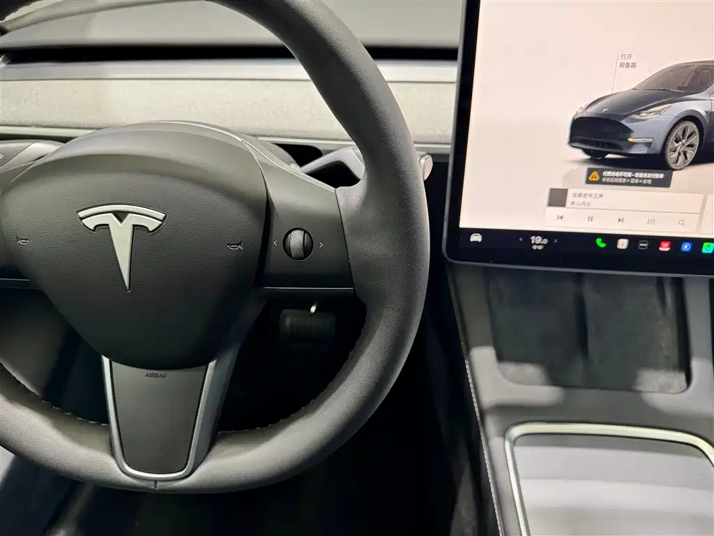 Tesla Model Y 2024 — фото 21