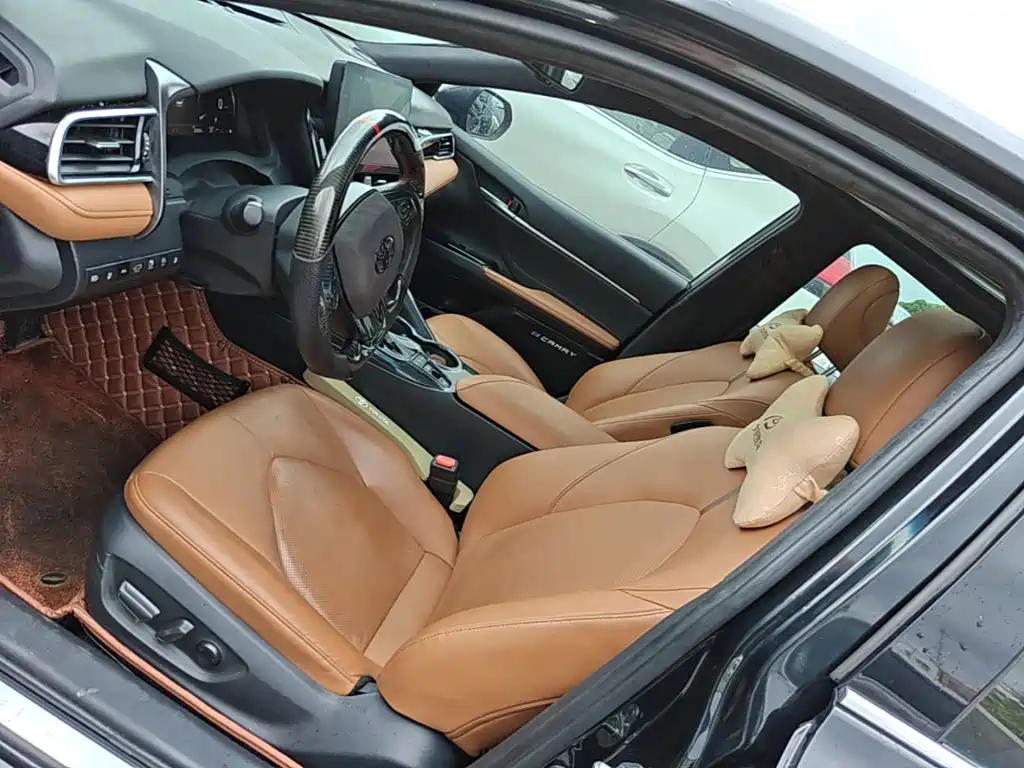 Toyota Camry 2023 — фото 15