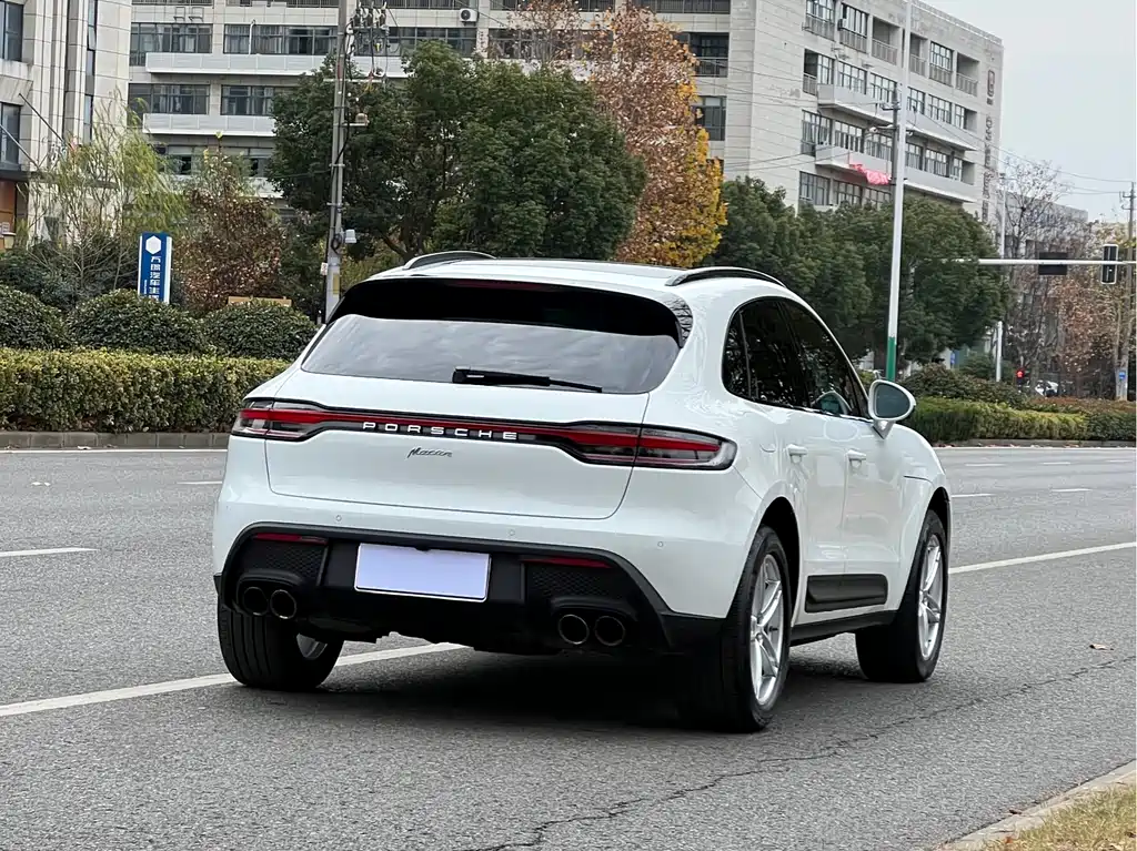 Porsche Macan 2023 — фото 3